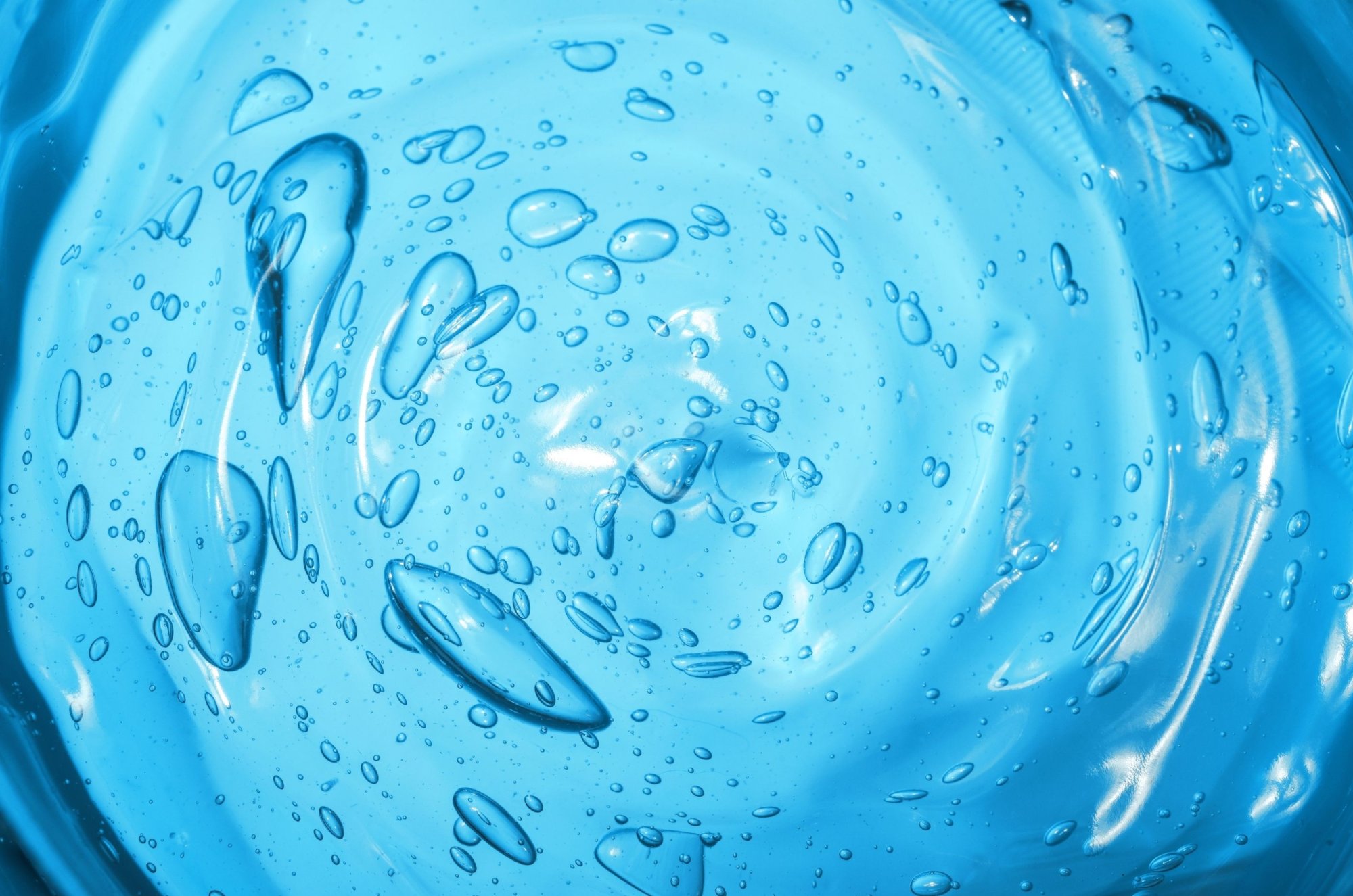 Kyselina hyaluronová: Vše, co potřebujete vědět o „molekule mládí“