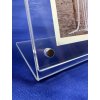 Fotorámeček 13x18 z průhledného plexi detail na magnet