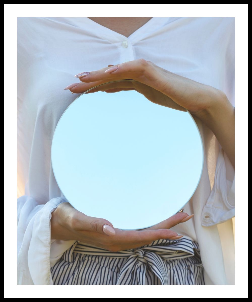 Dekoratívne zrkadlá: Tipy, trendy a inšpirácie pre váš domov