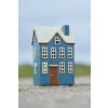 Keramický svícen domek Nyhavn modrý s hnědými dveřmi IB Laursen