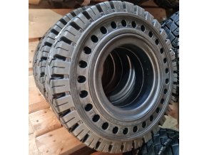 Pružná plná pneumatika SOLIDAIR MAG2 - 5.00-8 standardné prevedenie