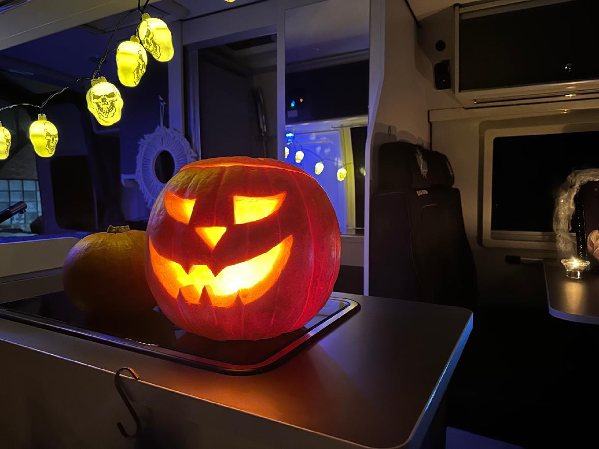 Halloweenský výlet karavanem