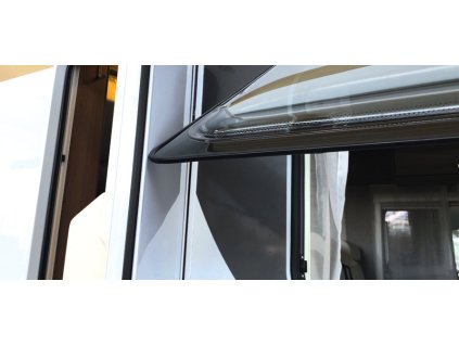 Ochrana hran oken, silikonová guma, tloušťka hran 2,8-3,5mm, 1 m