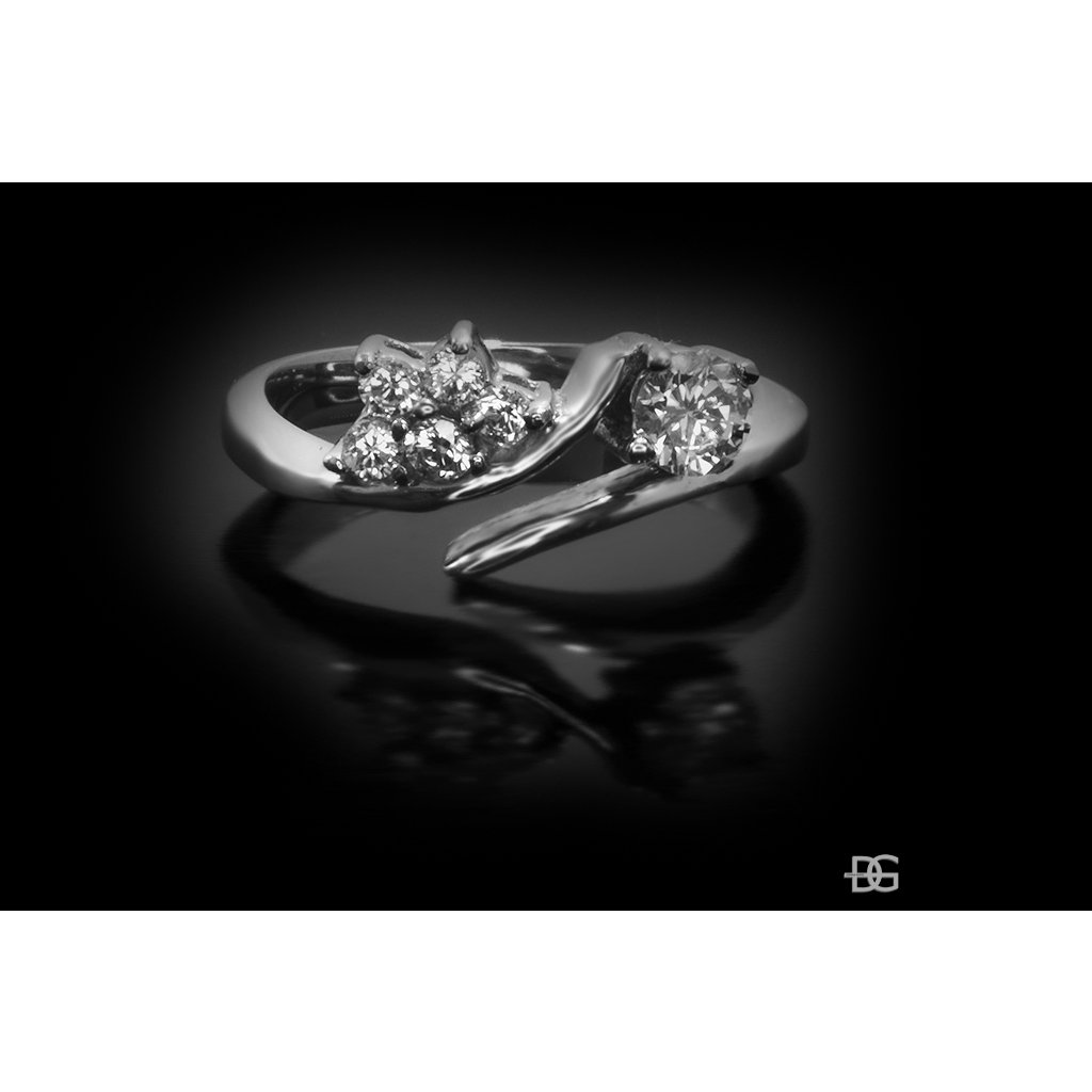 Jemný dámský prsten se zirkony - Chirurgická ocel - Stainless steel