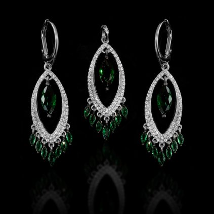 Luxusní stříbrná souprava Emerald Dreams (1)