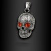 Pánský ocelový 3D přívěsek Nerithio – lebka s krvavými zirkony (1)