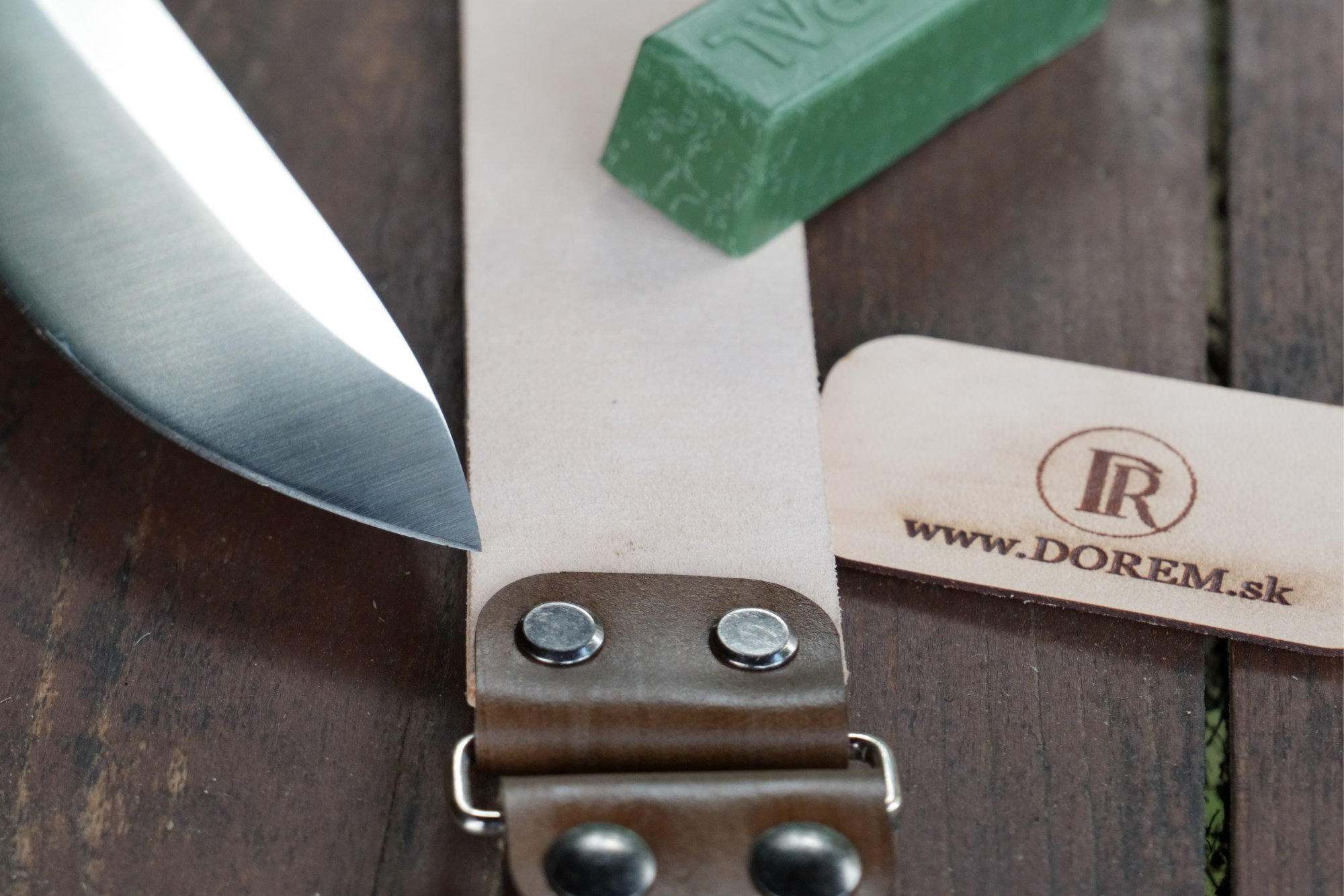 Obťahovacie remene a podložky s kožou (Leather Strop) – odhalte  s DOREM tajomstvo dokonale ostrého noža