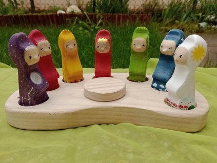 Waldorf hét manó szett – természetes fa figurák a hét napjaihoz
