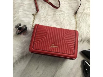 Kabelka crossbody GUESS YANNA FLAP červená