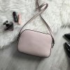 Kabelka crossbody GUESS PLUSH růžová