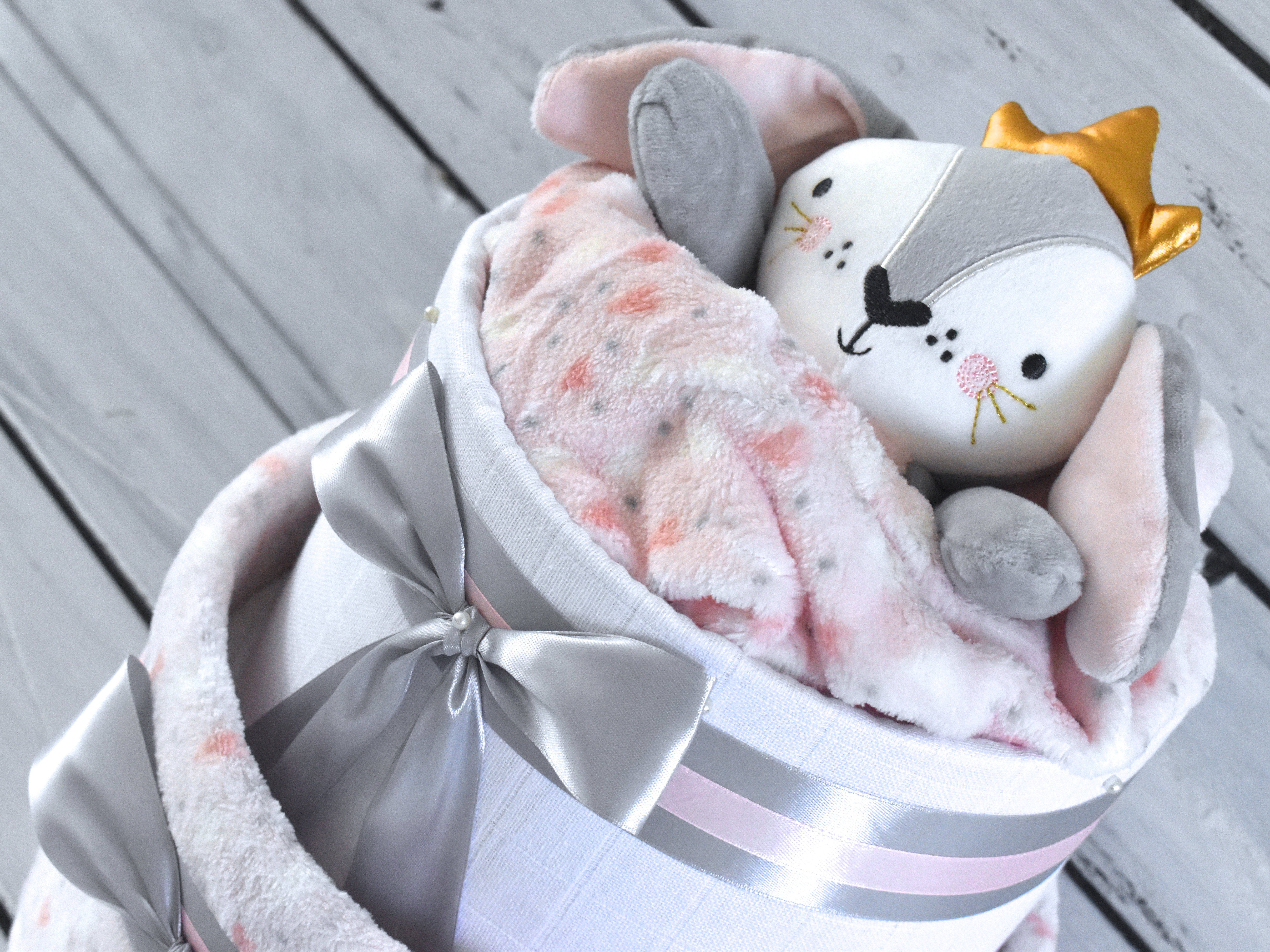 Plenkové dorty pro holčičky se setu deky a hračky jsou zpět