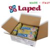 Původ: Vyrobeno v Itálii, což zaručuje vysokou kvalitu a tradiční řemeslné zpracování. S touto prémiovou potahovací hmotou LAPED se vaše cukrářské projekty stanou snadnějšími a zábavnějšími. Užijte si radost z tvorby a potěšte své blízké nádhernými a chutnými dorty.  Složení: cukr, qlukózový sirup, voda, rafinované a plně ztužené rostlinné tuky (palma, bavlna, kokos, světlice barvířská, slunečnice, babassu, bambucké máslo a máslo illipe, v různém poměru), stabilizátory E414, E466, E412, emulgátor E422, regulátor kyselosti E330, konzervant E202, barvivo E171, aroma.   Nutriční hodnoty na 100g: energetická hodnota 1577 kJ/389 kcal, tuky 4,7 g - z toho nasycené mastné kyseliny 3,5 g, sacharidy 87,8 g - z toho cukry 80,2 g, bílkoviny 0 g, sůl 0,1 g.  Doporučení: před prací doporučujeme jemně zaprášit pracovní plochu práškovým cukrem nebo škrobem. Nespotřebovanou hmotu uchovávejte dobře uzavřenou, aby nedocházelo k osychání.