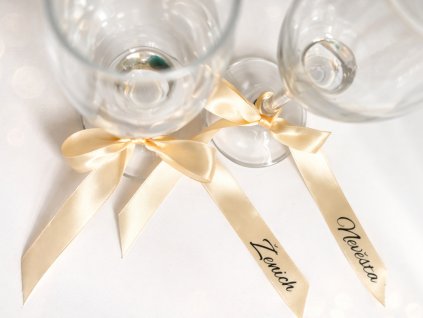 svatební stuhy se jmenem lososova