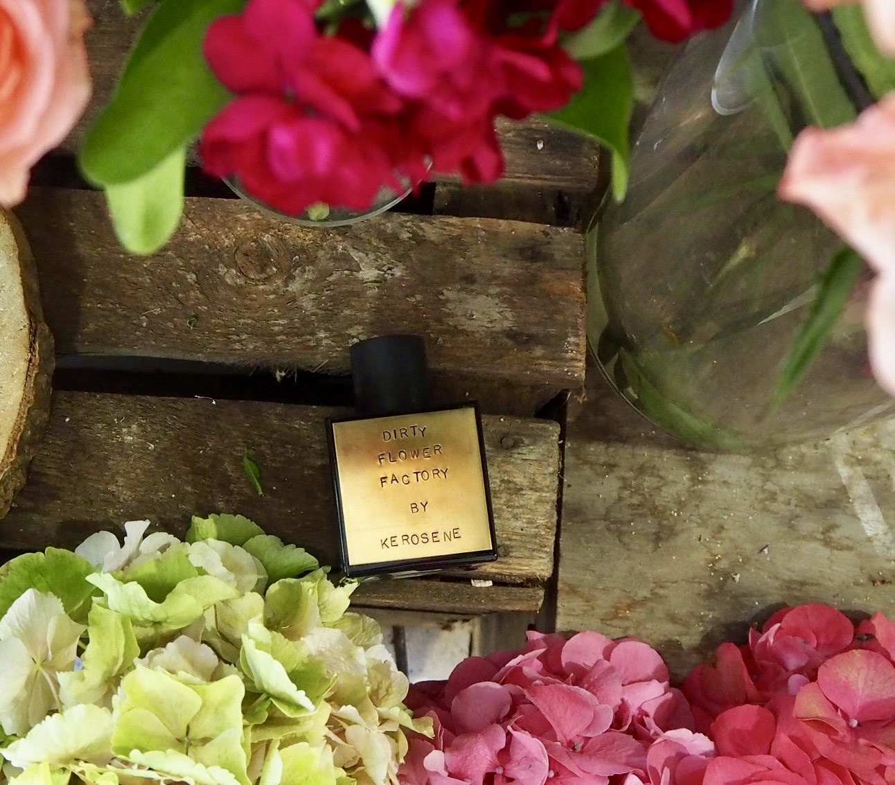 Kerosene, řemeslné parfémy z USA