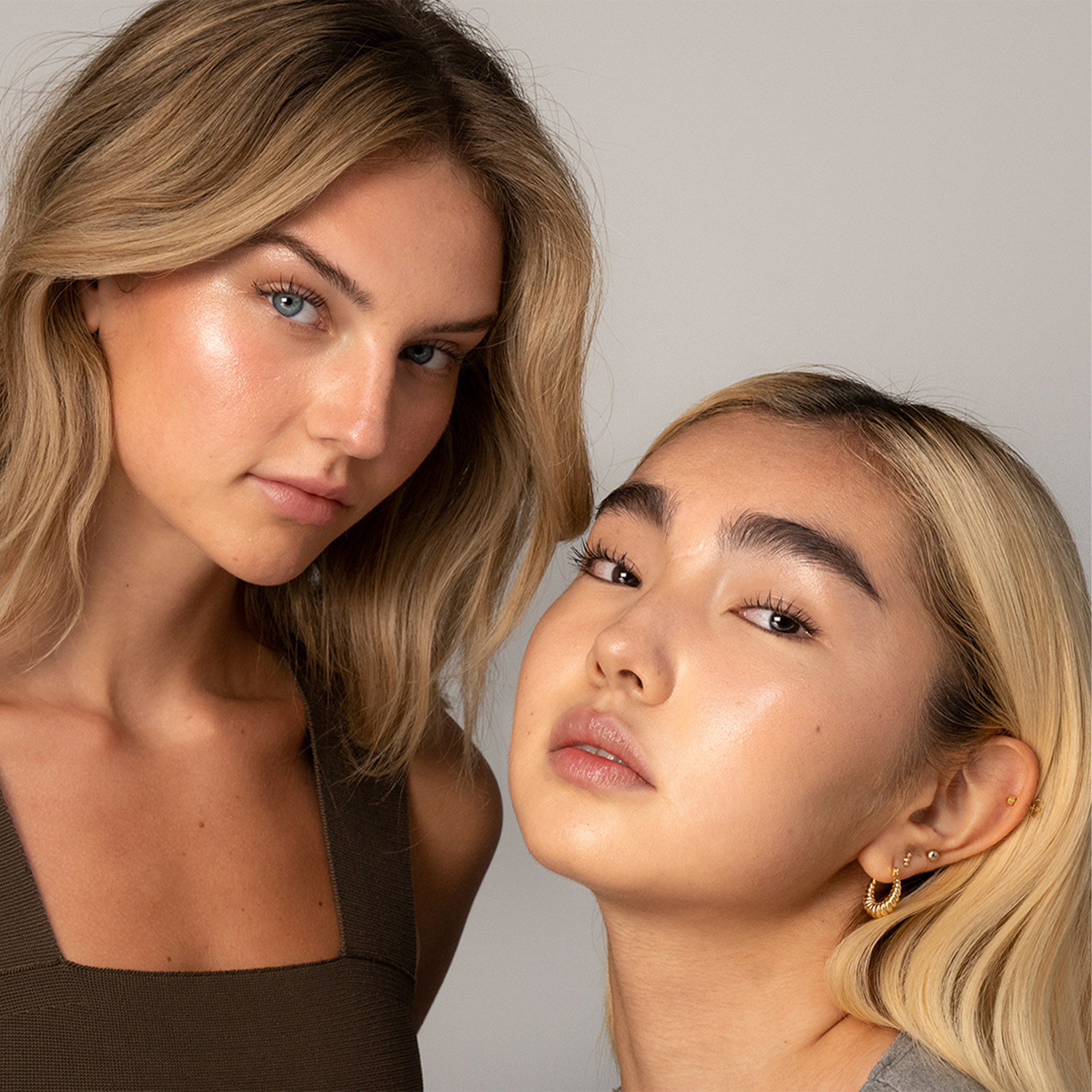 Modelky s rozjasňovačem RMS Beauty Living Luminizer