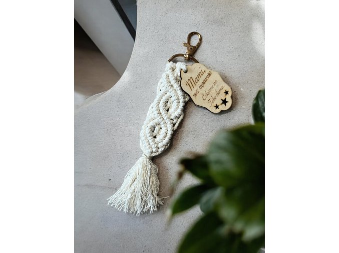 macrame klíčenka jeď opatrně