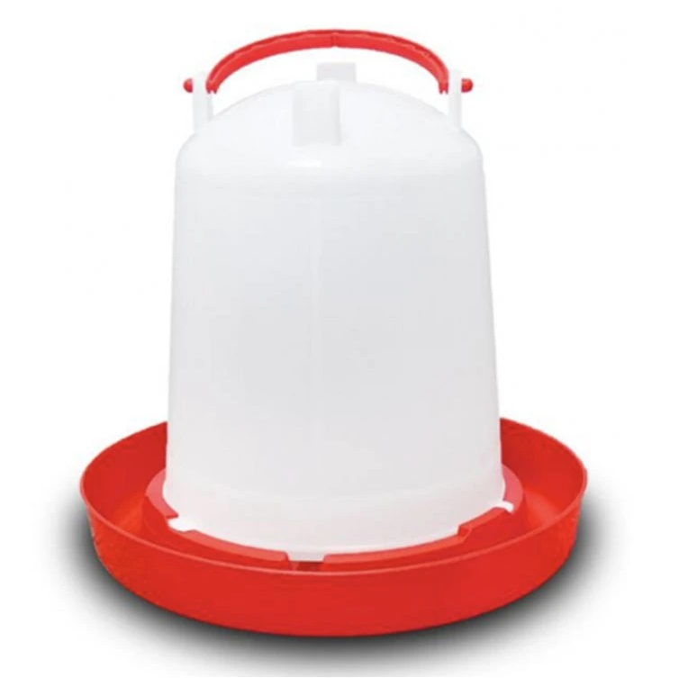 Napájačky pre hydinu: Dôležitosť, výhody a ako si vybrať správnu