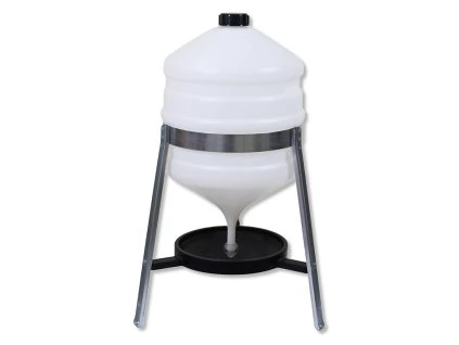 87 barelova napajecka pro drubez saturno p1