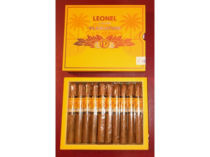 leonel plantation box corona