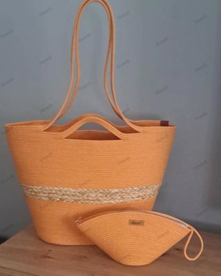 Dnes jsem pro vás připravila tašku vyrobenou z kvalitních bavlněných šňůr v zářivé meruňkové barvě... 🍑Tato taška je nejen...