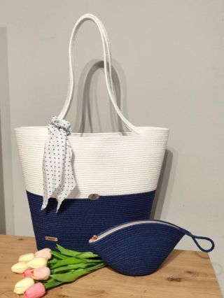 Šité Kabelky z Bavlněných Šňůr 👜✨ 🌈 **Co jsou šité kabelky z bavlněných šňůr?** Tyto jedinečné kabelky jsou ručně vyráběné...