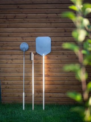 Každý správný pizzař ví, že bez správného náčiní to prostě nejde 🍕🔥 Naše sada příslušenství je přesně to, co potřebujete:...