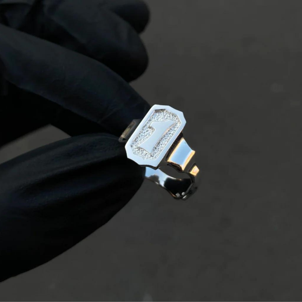 Ring OS001 Number one silver