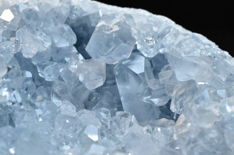 Minerál celestýn - celestin - drůza, krystal - naleziště - Madagaskar