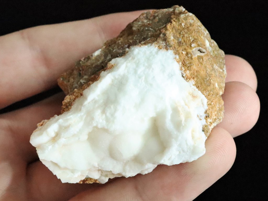 aragonit bily predklasteri lom drinova kamen prirodni 1