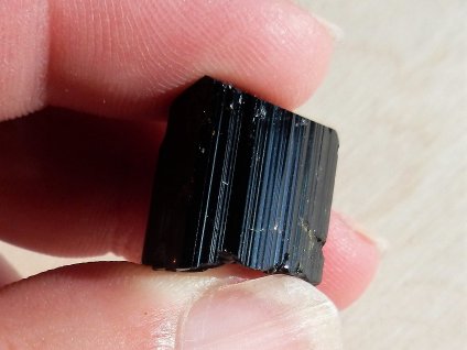 cerny turmalin skoryl kamen mineral nabidka vysocina cesky 1