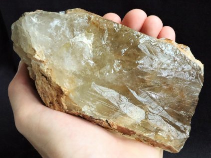 zahneda fragment krystalu prusvitny velky kamen ezoteriky 1
