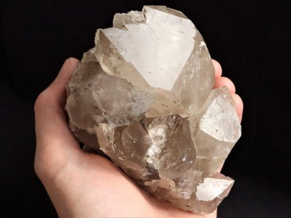 zahneda srostlice velka alpy drahy kamen prirodni dutinovy spice kourovy 1