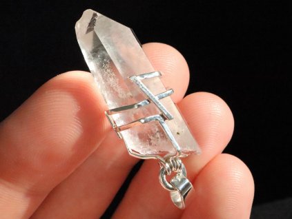 kristal krystal fantom stribrny sperk privesek luxusni originalni kamen mineral cesky 1