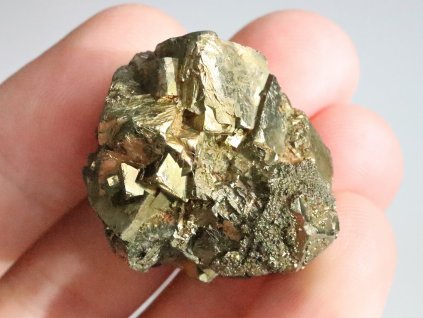 pyrit srostlice kostek krystalu cesky drahy zlaty kamen vysocina bory 4