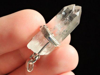 kristal krystal prirodni cesky drahy kamen stribrny privesek prodej obrazky 1