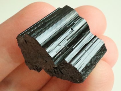 skoryl prirodni cesky drahy kamen 1