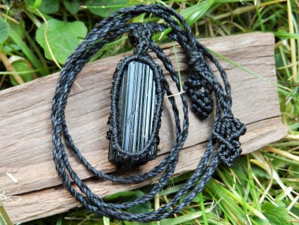 macrame nahrdelnik s turmalinem obrazek 1