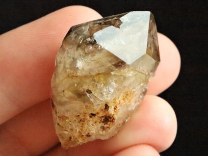 zahneda krystal krystalek prirodni cesky drahy kamen 1