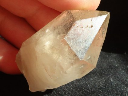 kristal krystal alpsky vysoke nadmorske vysky kamen prirodni 1