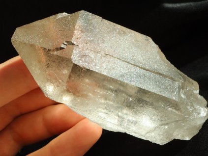 kristal krystal alpsky prirodni drahy kamen luxusni vzacny sbirkovy vzorek obrazky 1