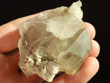 mistrovsky krystal kristalu samolecitel srostlice alpy alpsky kamen obrazky 1