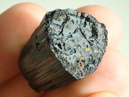 dohojeny cerny turmalin samolecitel prirodni cesky mineral 1