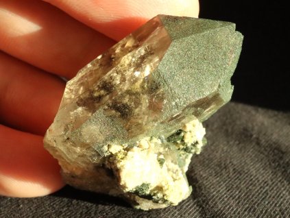 krystal kristal alpy kamen 1