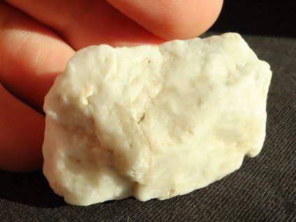 mlecny kremen cesky prirodni kamen 1