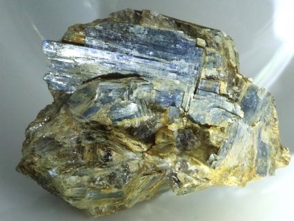 kyanit blankytne modre listovite krystaly moravice frymburl obrazky 1