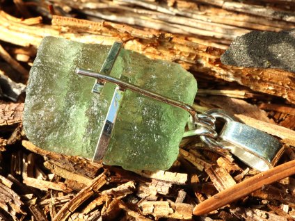 stribrny privesek vltavin moldavite sperk 2