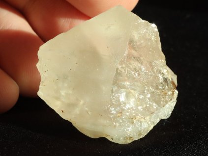 kristal kamen mineral nerost obrazky 1