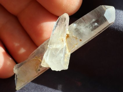 kristal krystalova srostlice cesky kamen 1