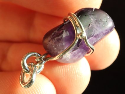 ametyst tromlovany pravy cesky drahy kamen sperk 1