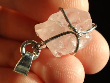 stribrny privesek cesky kamen ruzenin 1